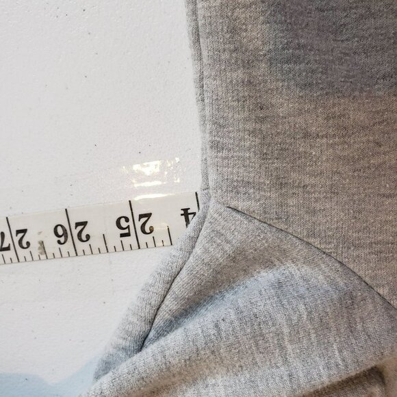 WOMENS Vtg  Sweatshirt Cardinals Bird Grannie Core Winter Embroidered Sz XL Cozy - Picture 3 of 8